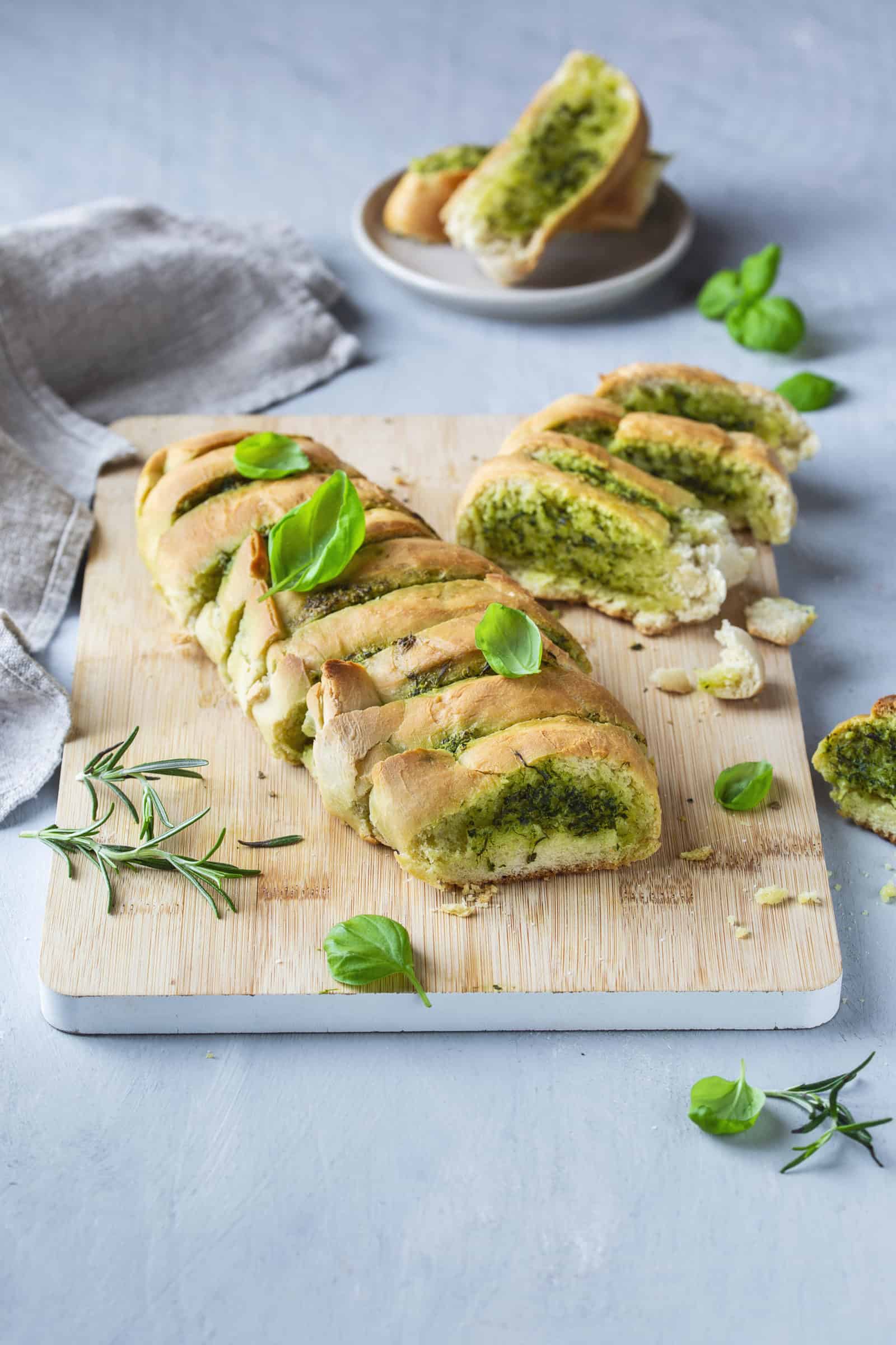 Kräuterbaguette – Rezept für den Thermomix® Kräuterbaguette – Rezept für den Thermomix®