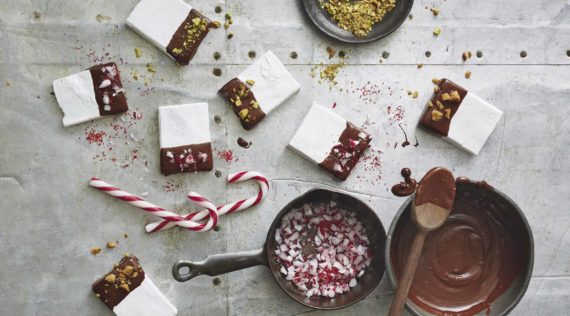 Marshmallows mit Schokoglasur mit dem Thermomix® – Foto: StockFood / News Life Media