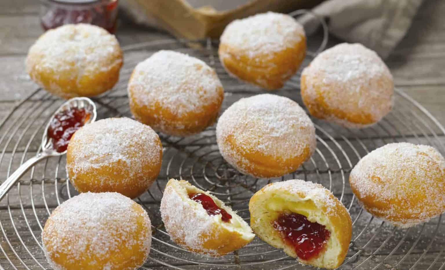 Berliner mit Pflaumenkonfitüre mit dem Monsieur Cuisine