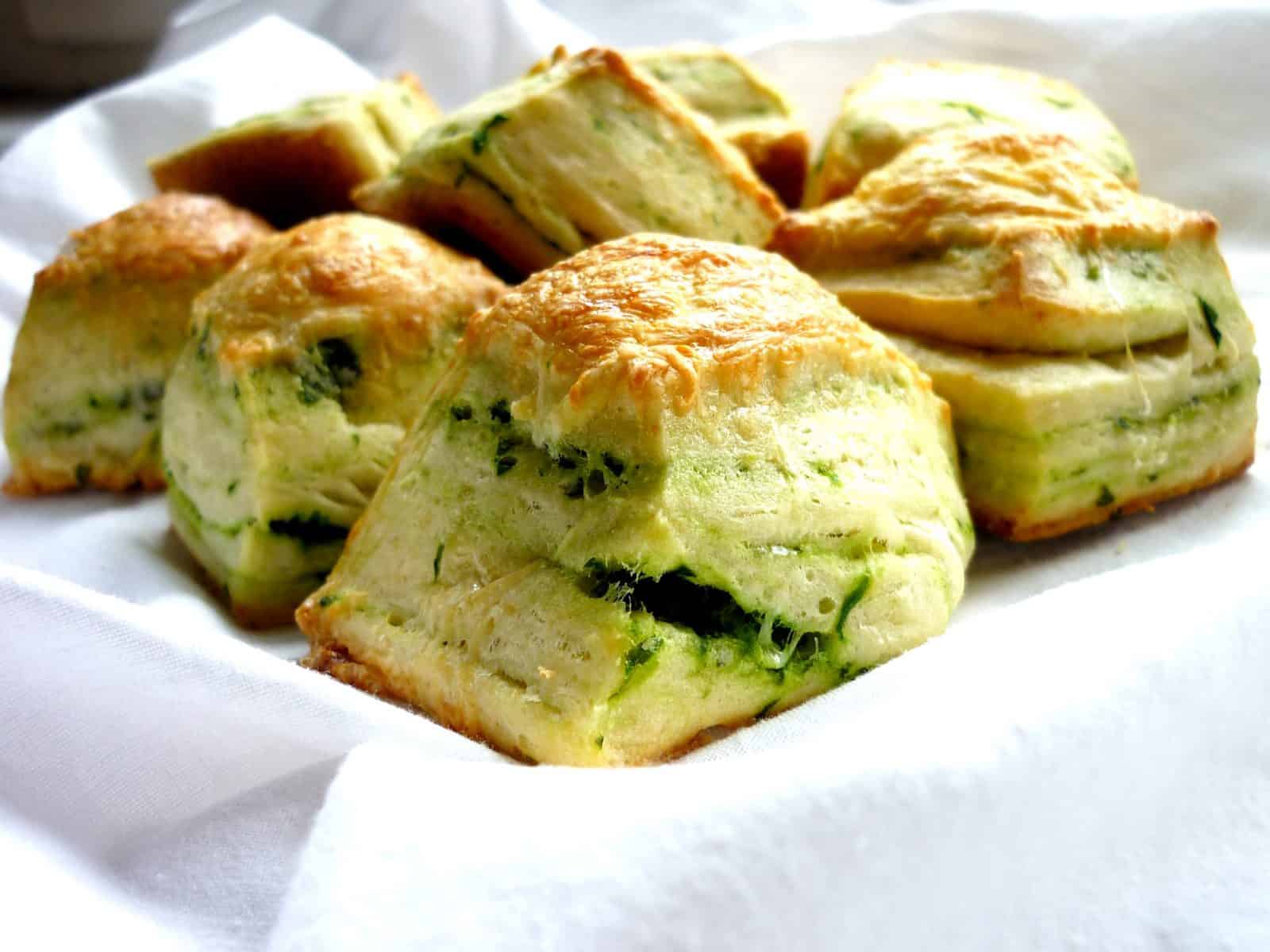 Bärlauch-Brötchen mit dem Monsieur Cuisine