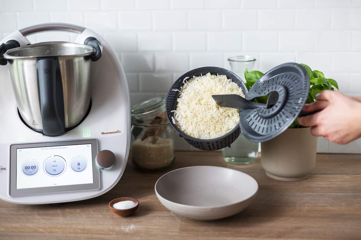 Thermomix Reis Kochen Und Gemüse Gleichzeitig Perfekt Reis kochen – Rezept für den Thermomix®