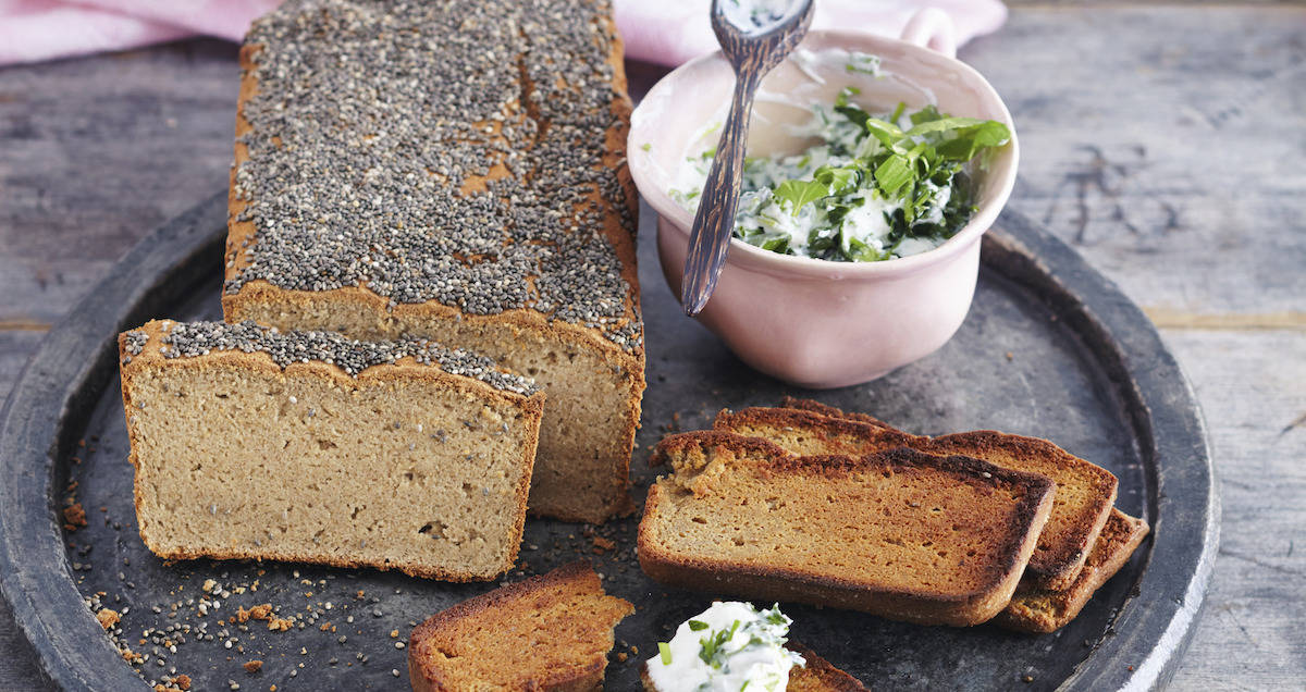 Buttermilch-Toast ohne Mehl mit dem Monsieur Cuisine – Foto: © StockFood / für ZS Verlag / Schütz, Anke