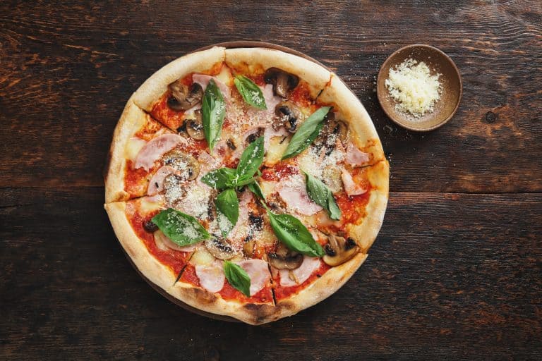 Pizza Prosciutto e funghi Rezept für den Thermomix®