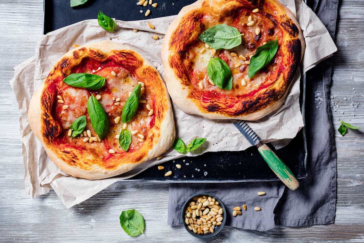 Pizza Caprese mit dem Thermomix® – Foto: falkemedia