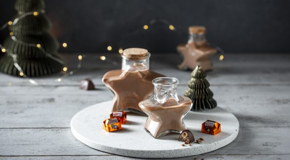 „Ferrero-Küsschen"-Likör mit dem Thermomix® – Foto: Anna Gieseler