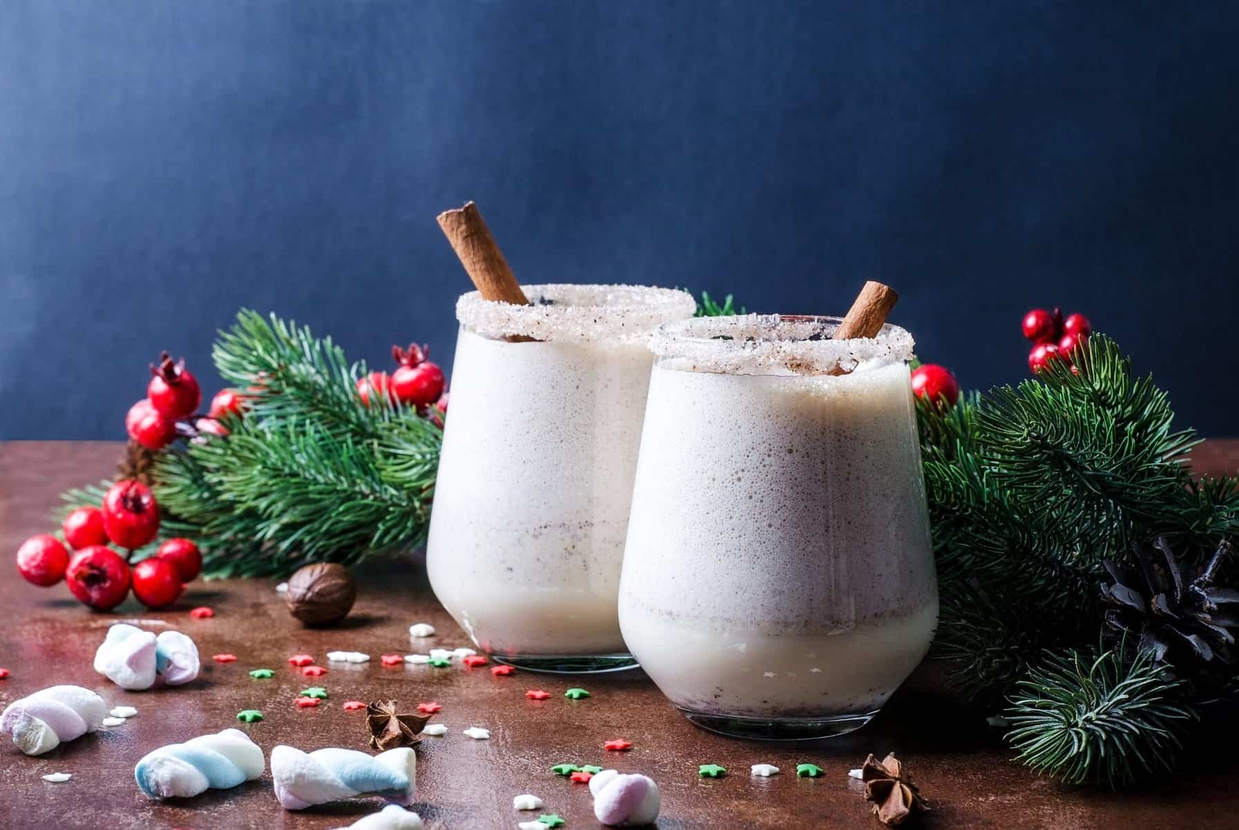 Heiße Oma – Milch mit Eierlikör mit dem Thermomix® – Foto: gettyimages / AleksandraAverina