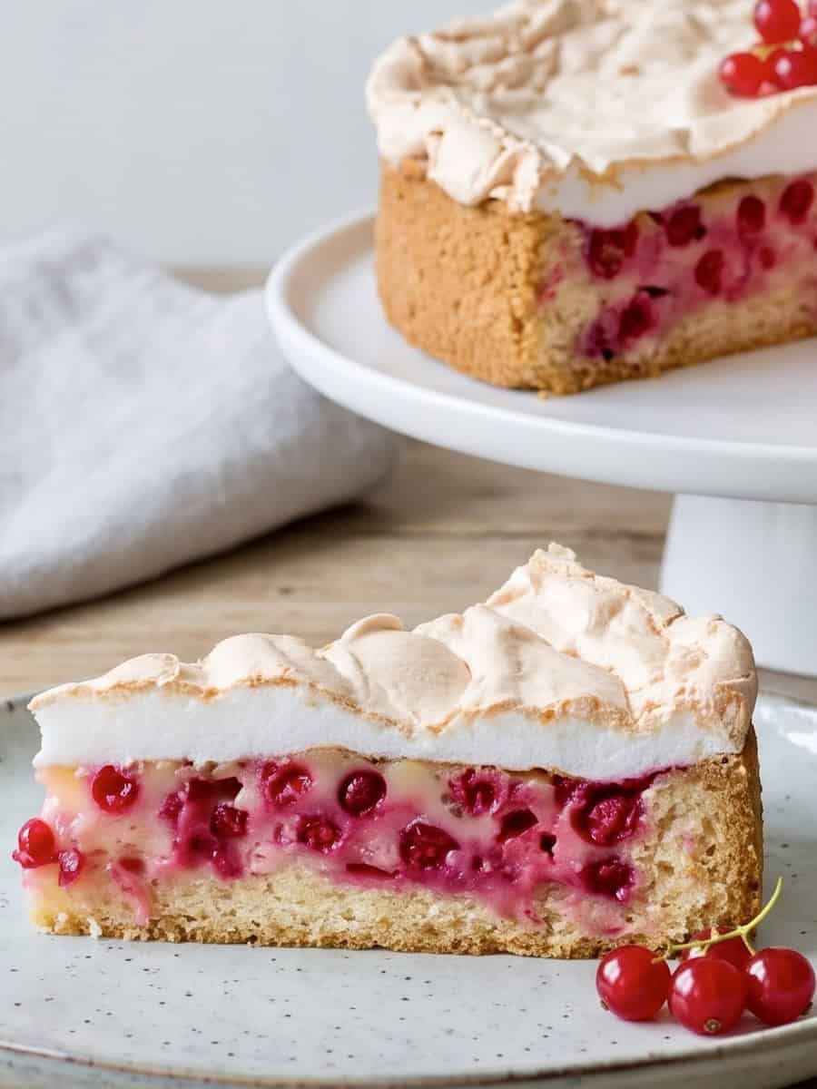 Johannisbeerkuchen mit Baiser