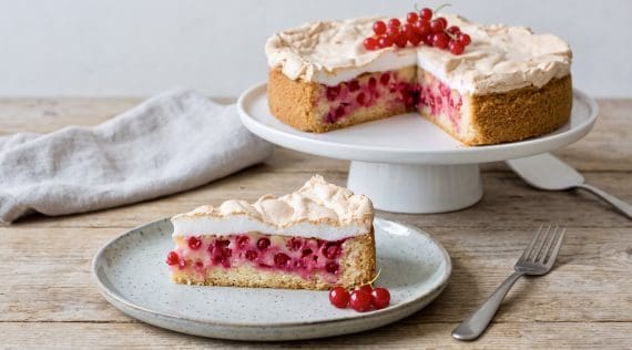 Johannisbeerkuchen mit Baiser