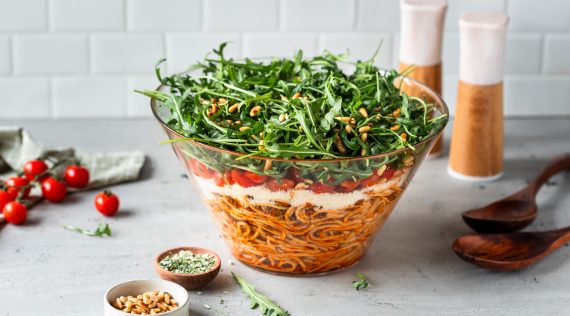 Italienischer Spaghetti-Schichtsalat – Foto: Anna Gieseler