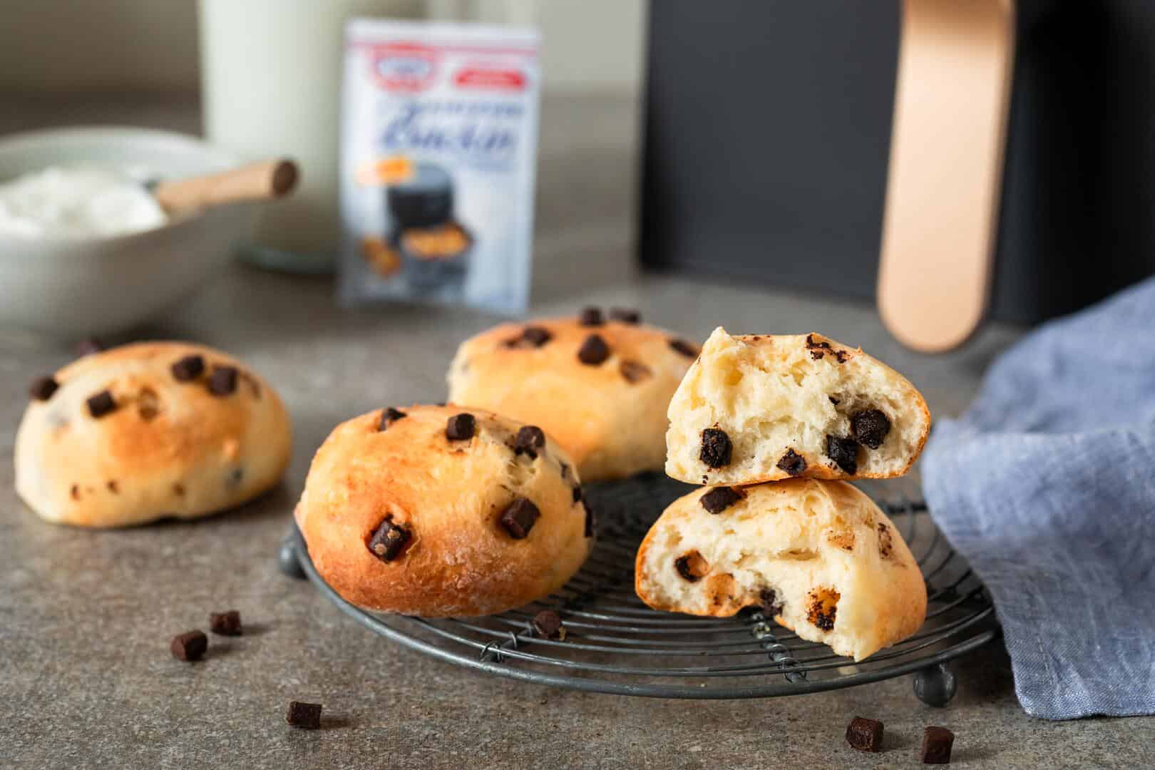 Schokobrötchen ohne Gehzeit aus dem Airfryer – Foto: Anna Gieseler